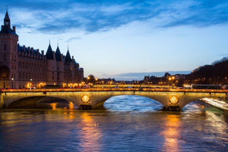 גשרים בפריז