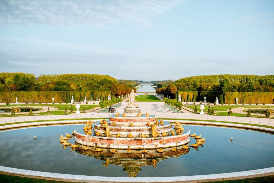 מופע המזרקות בגני ורסאי